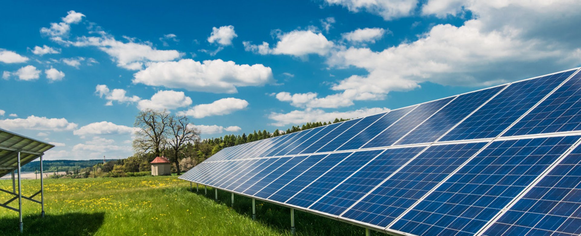 24 POZEMNÍCH FOTOVOLTAICKÝCH
ELEKTRÁREN